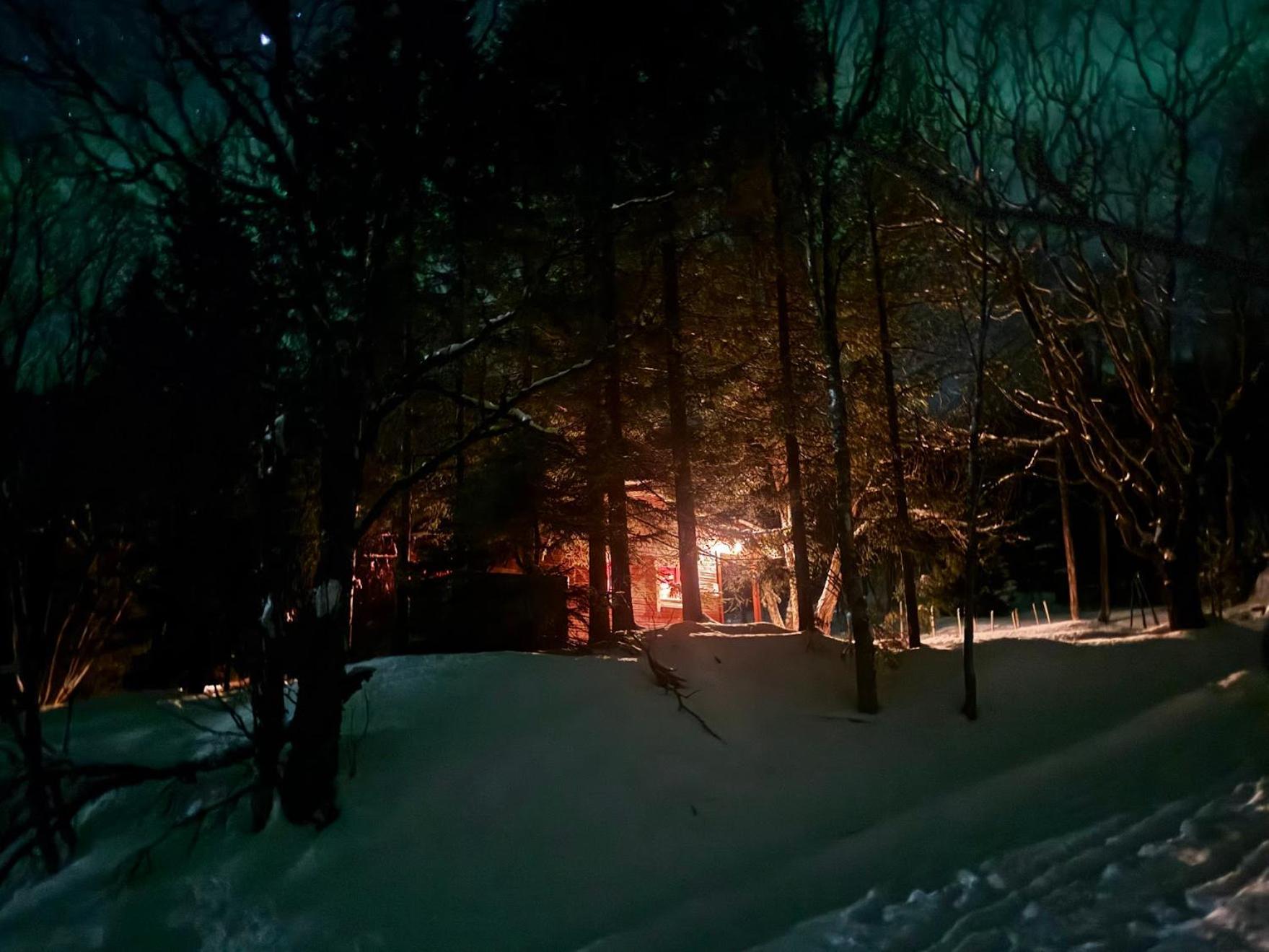 Aurora Haven - With Jacuzzi Holiday home
